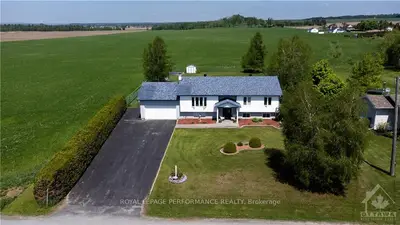 2749 St Pascal Road, Clarence-rockland, On K0a 3n0