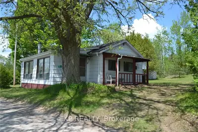22 Cruise Lane, Admaston/bromley, On K7v 3z5