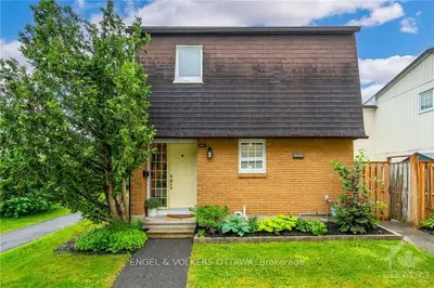 Condo Townhouse in Mooneys Bay - Carleton Heights and Area
