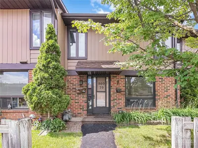 Condo Townhouse in Hunt Club - Windsor Park Village and Area