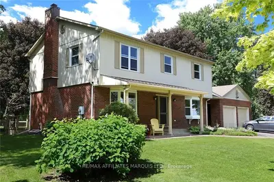 Detached in South Dundas