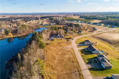 41 Lakeridge Trail, Whitewater Region, On K0j 1c0
