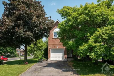 Att/Row/Townhouse in Barrhaven