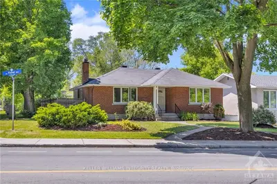 Detached in Carlington - Central Park