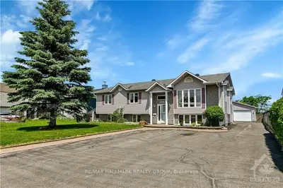 Detached in Orleans - Convent Glen and Area