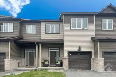 Att/Row/Townhouse in Kanata