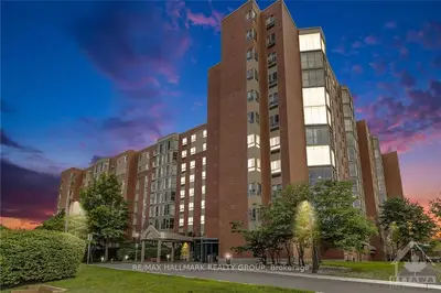 Condo Apartment in Kanata
