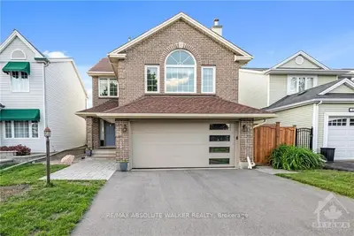 Detached in Barrhaven