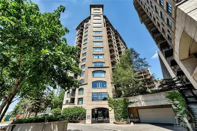 Condo Apartment in Ottawa Centre