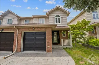 Att/Row/Townhouse in Kanata