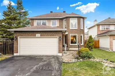 Detached in Orleans - Convent Glen and Area