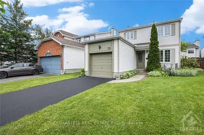Detached in Hunt Club - South Keys and Area