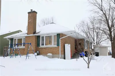 2071 Prince Charles Road, Carlingwood - Westboro And Area, On K2a 3l2