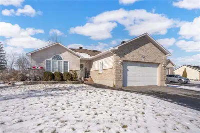 3 Moss Drive, South Stormont, On K0c 1p0