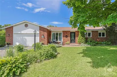 Detached in Kanata