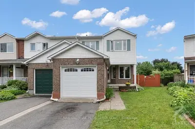 Att/Row/Townhouse in Orleans - Cumberland and Area