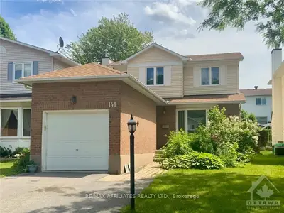 Detached in Kanata