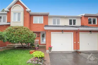 Condo Townhouse in Barrhaven