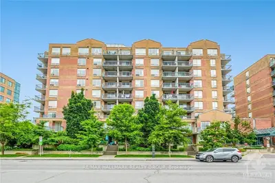 Condo Apartment in Tunneys Pasture and Ottawa West