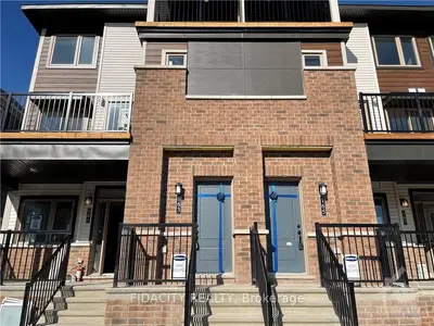 Condo Apartment in Barrhaven