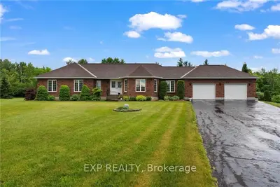 Detached in Renfrew
