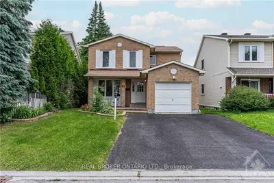 Detached in South of Baseline to Knoxdale