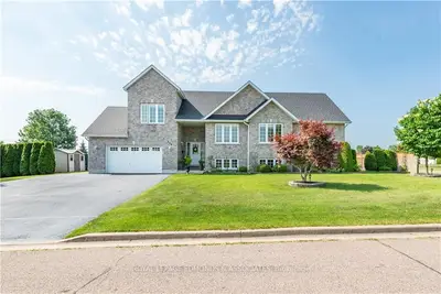 Detached in Pembroke