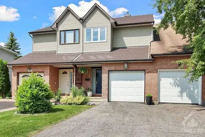 Att/Row/Townhouse in Orleans - Cumberland and Area