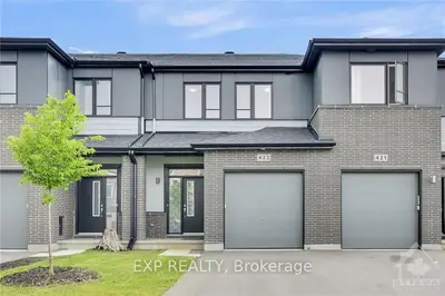 Att/Row/Townhouse in Kanata