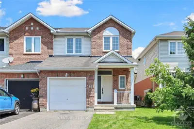 Att/Row/Townhouse in Blossom Park - Airport and Area