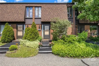 Condo Townhouse in Hunt Club - Windsor Park Village and Area