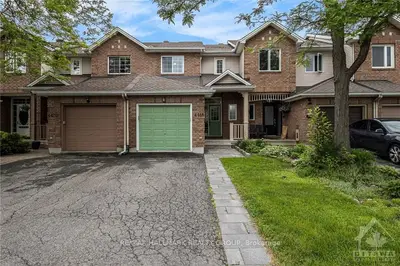 Att/Row/Townhouse in Blossom Park - Airport and Area