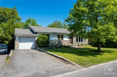 Detached in Carlington - Central Park