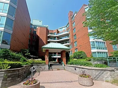 Condo Apartment in Dows Lake - Civic Hospital and Area