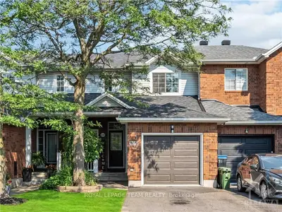 Att/Row/Townhouse in Blossom Park - Airport and Area