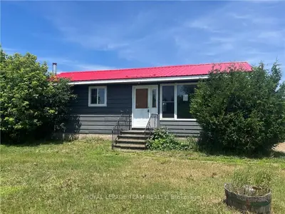 Detached in Horton