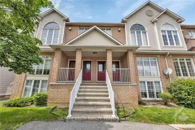 Condo Apartment in Cyrville - Carson Grove - Pineview