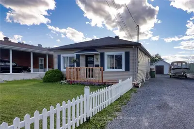 Detached in Hawkesbury