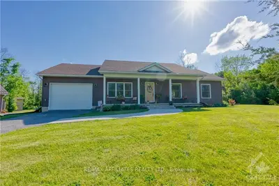 Detached in Rideau Lakes