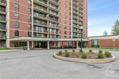 Condo Apartment in Overbrook - Castleheights and Area