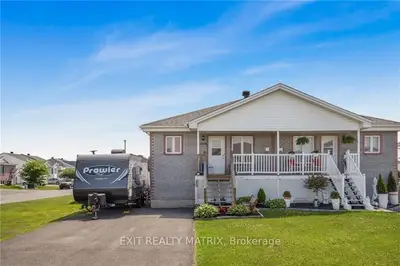 Semi-Detached in Hawkesbury