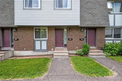 Condo Townhouse in Hunt Club - South Keys and Area
