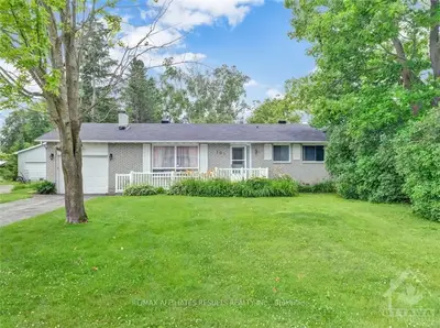 Detached in Stittsville - Munster - Richmond