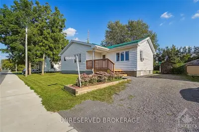 Detached in North Dundas