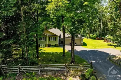 Detached in Mississippi Mills