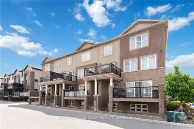 Condo Apartment in Barrhaven