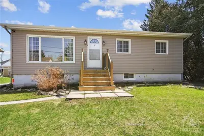 136 Burke Street, Stittsville - Munster - Richmond, On K0a 2z0
