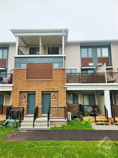 Condo Apartment in Barrhaven