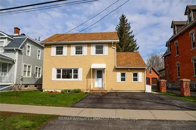 52 Lakeshore Drive, South Dundas, On K0c 1x0