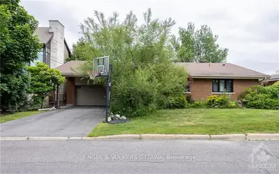Detached in Alta Vista and Area